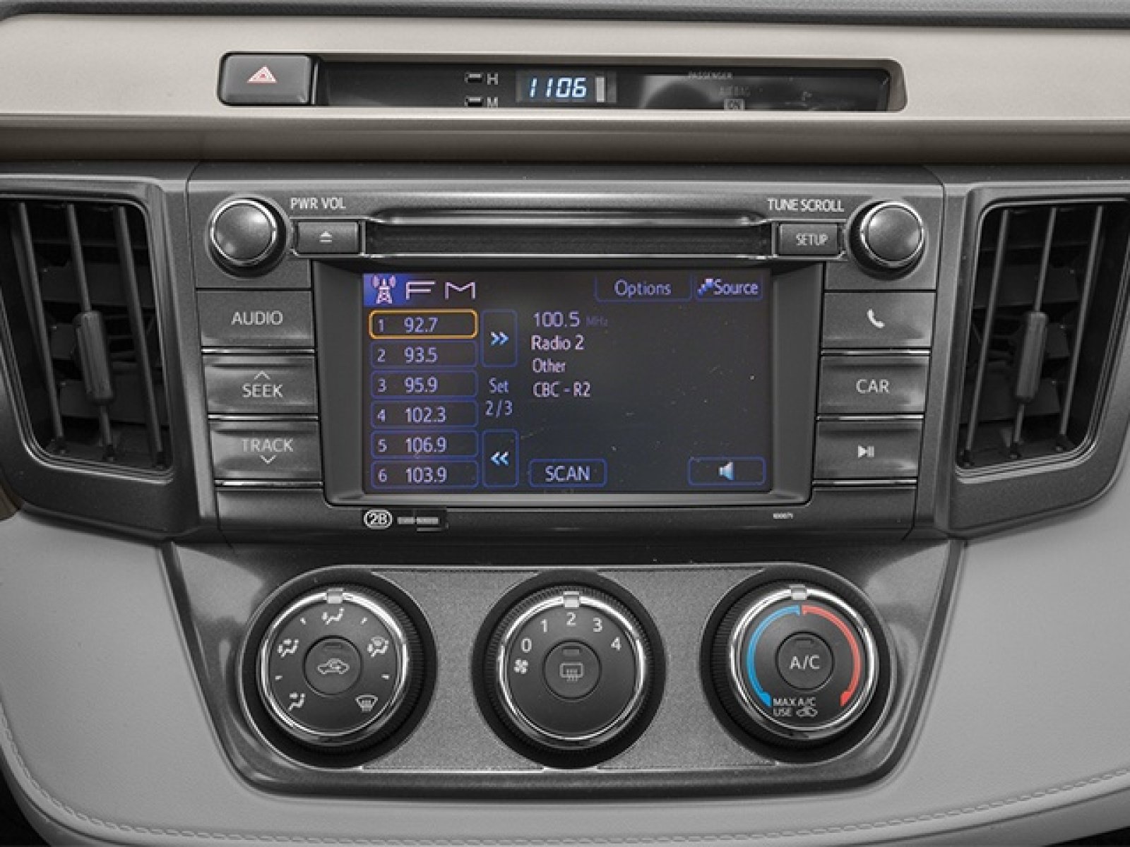 Used 2014 Toyota RAV4 XLE FWD image 10