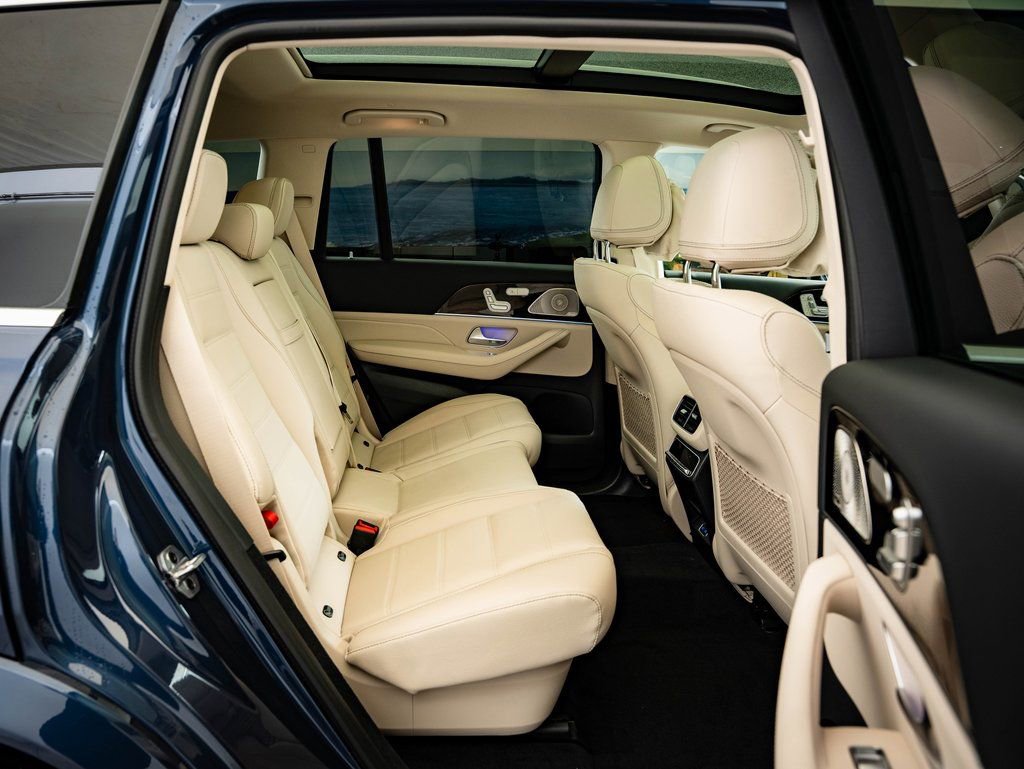 New 2026 Mercedes-Benz GLS 450 4MATIC image 35