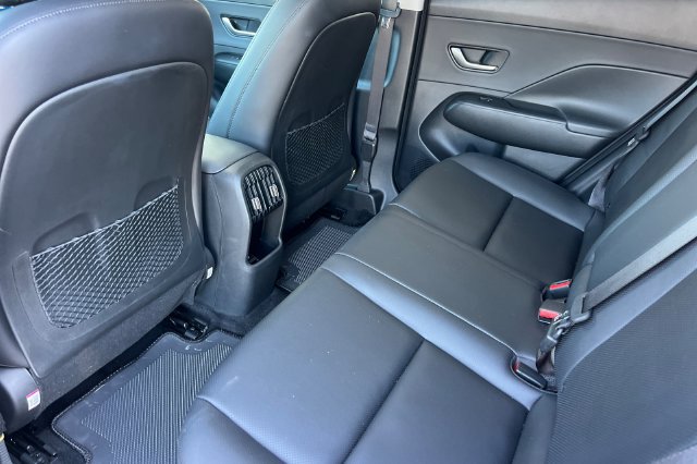 Certified 2025 Hyundai Kona Limited FWD image 15