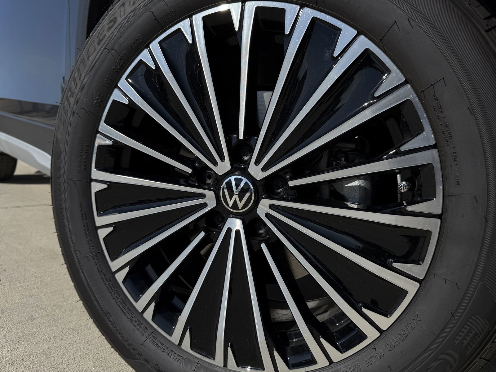 New 2026 Volkswagen Tiguan S FWD image 10