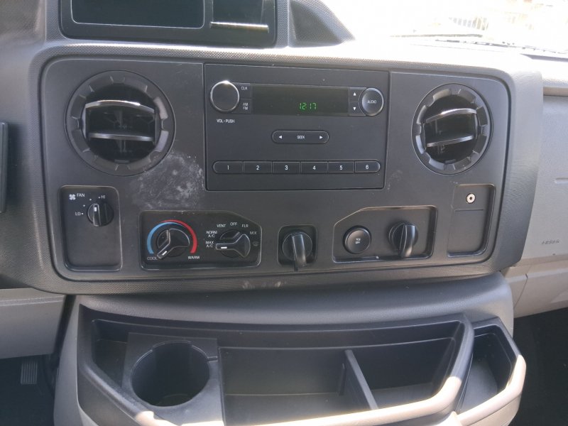Used 2013 Ford E-150 and Econoline 150 RWD image 11