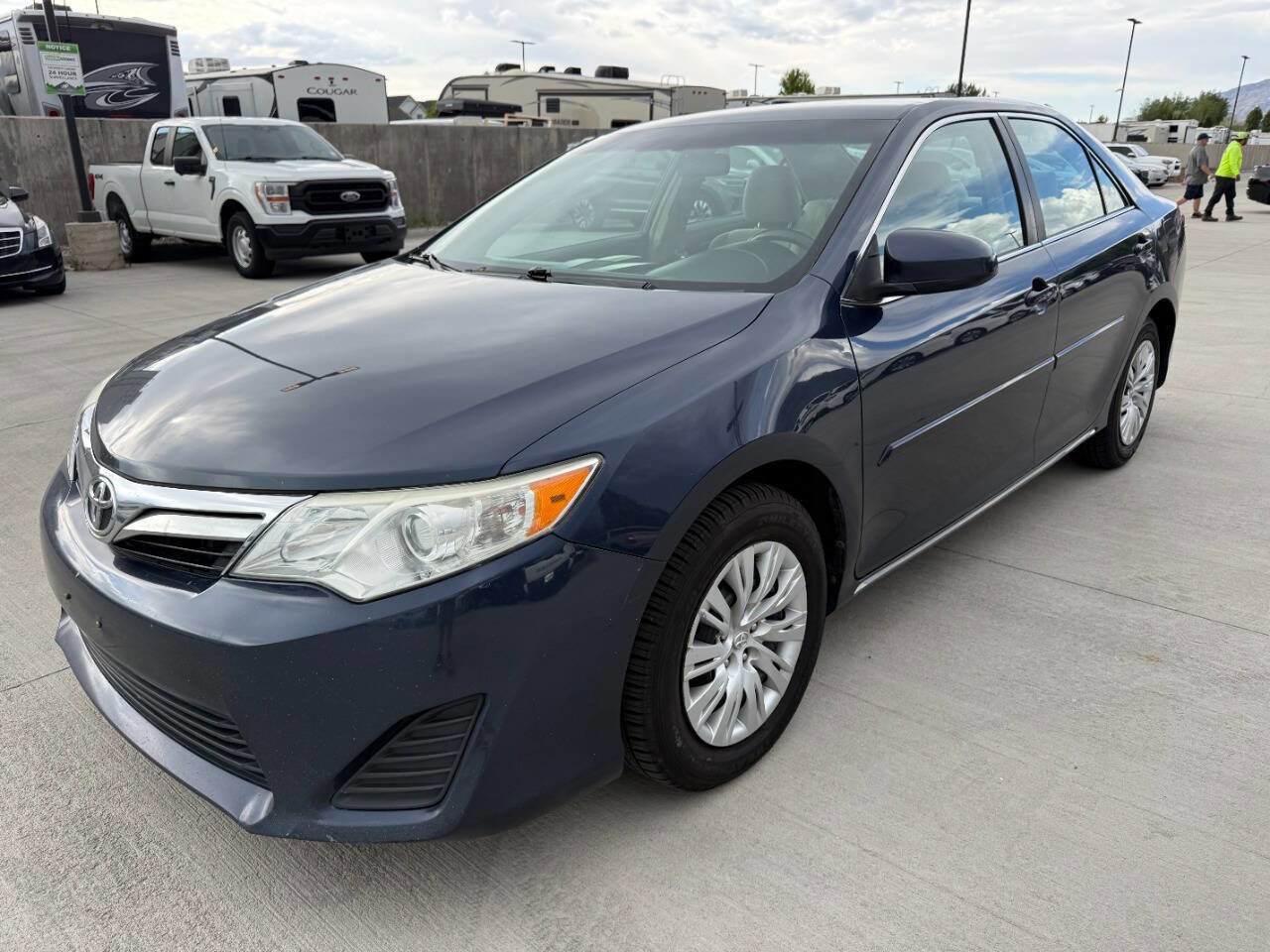 Used 2014 Toyota Camry LE FWD image 7