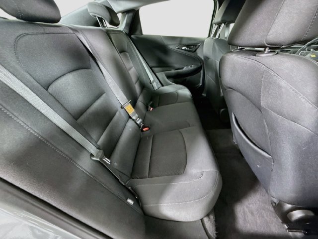 Used 2025 Chevrolet Malibu RS FWD image 25