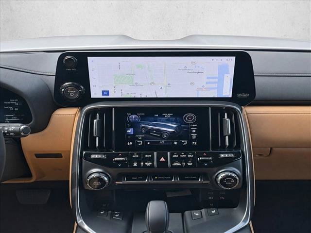 Used 2025 Lexus LX 700h Luxury AWD/4WD image 21