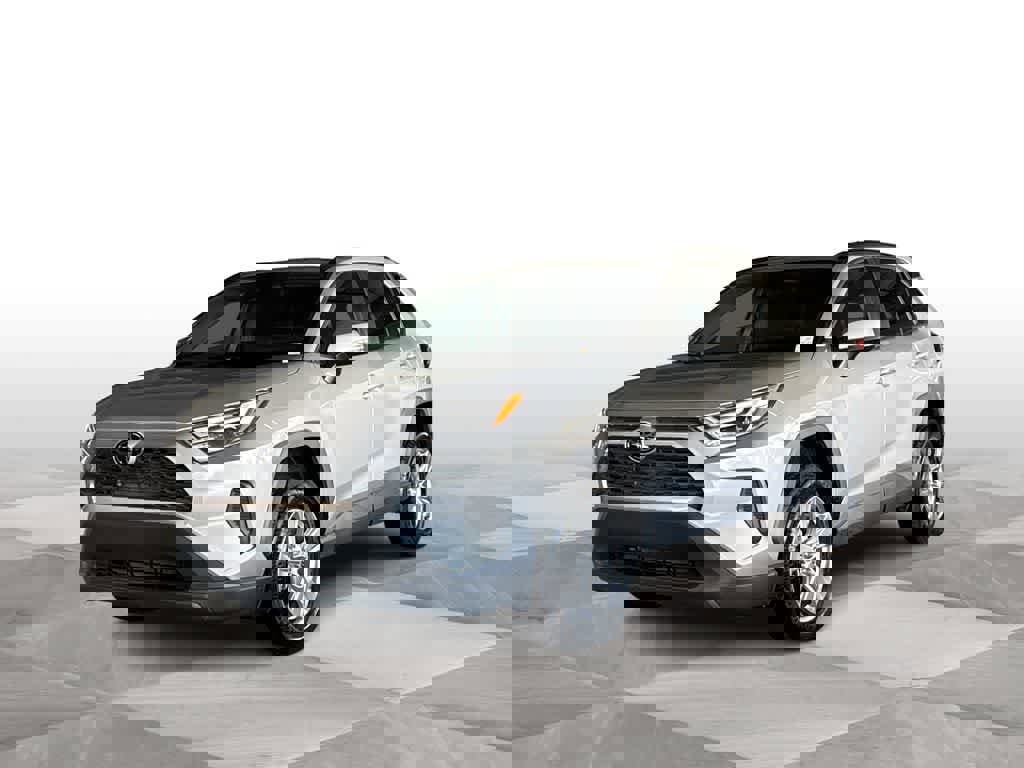 Used 2022 Toyota RAV4 XLE w/ Convenience Package image 1
