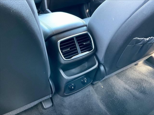 Used 2019 Hyundai Santa Fe SE FWD image 12