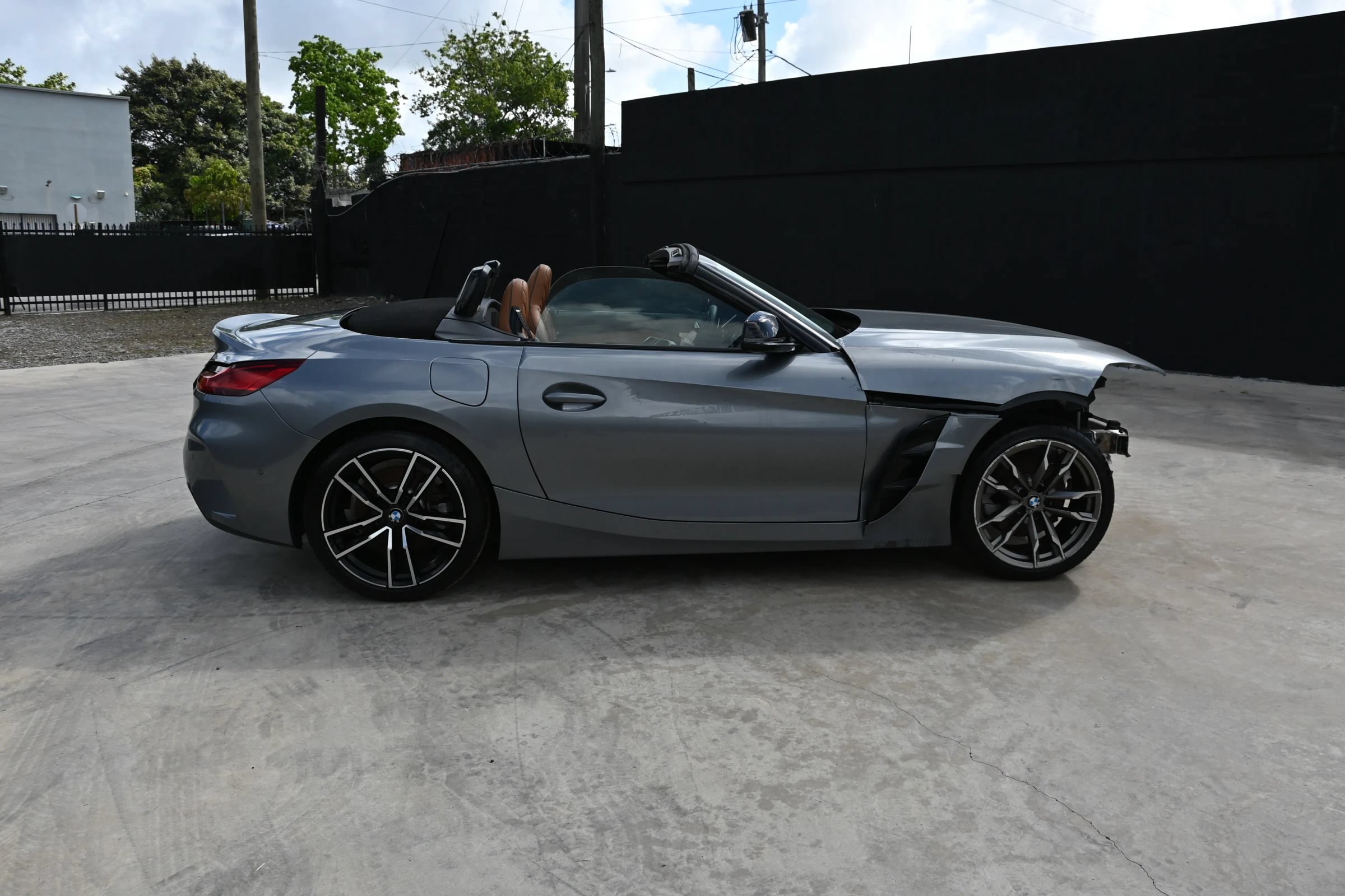 Used 2024 BMW Z4 sDrive30i w/ Premium Package RWD image 6