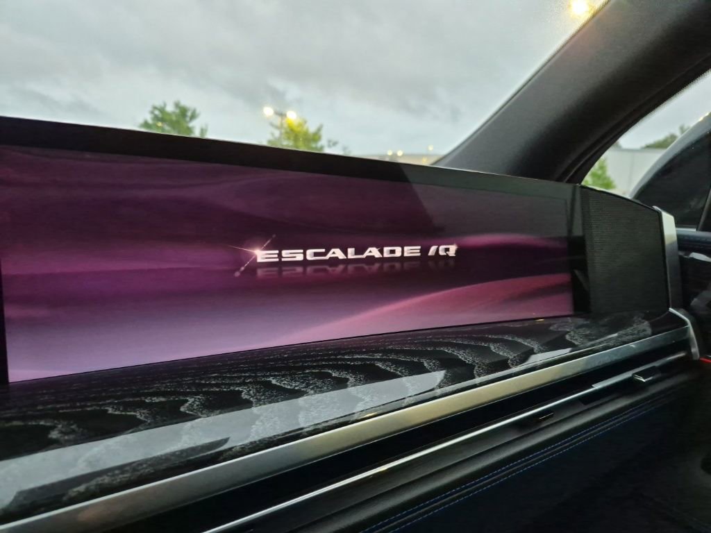Used 2025 Cadillac Escalade IQ Sport 1 w/ Smart Trailering package image 44