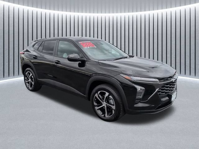 Certified 2025 Chevrolet Trax RS w/ Driver Confidence Package