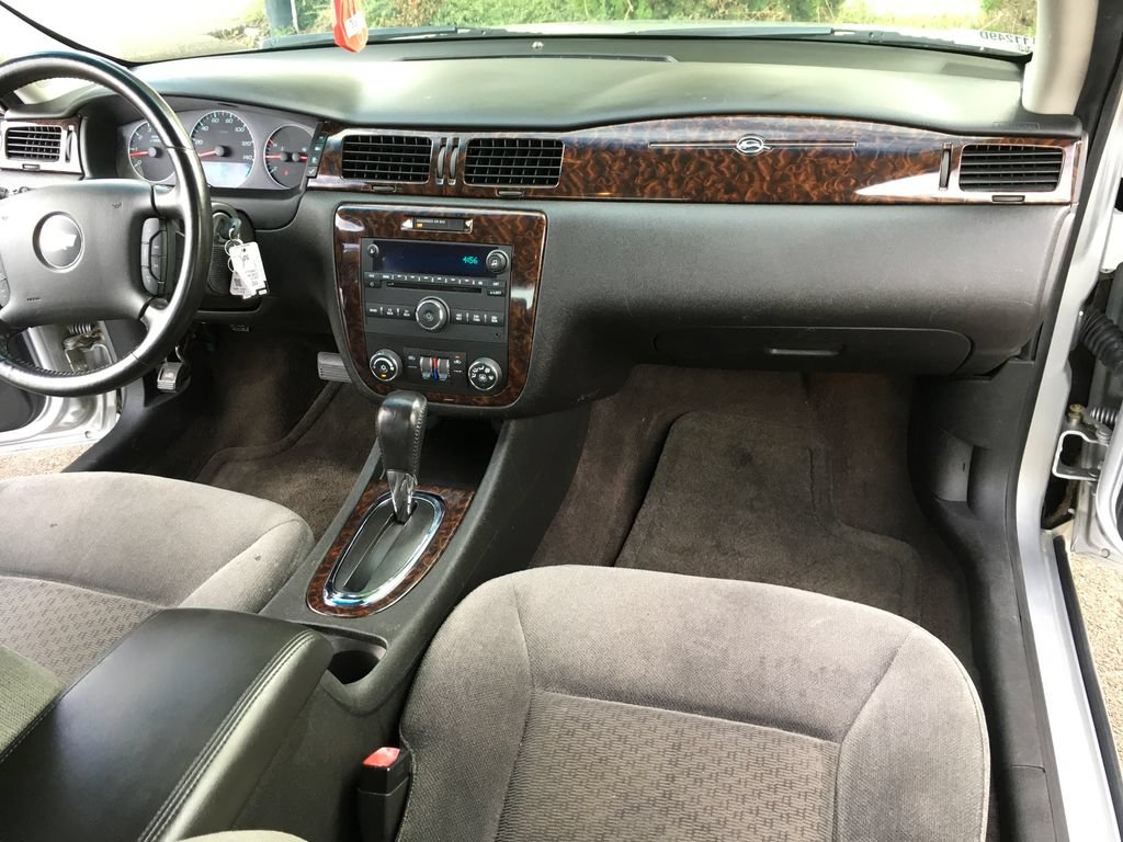 Used 2014 Chevrolet Impala LT FWD image 32
