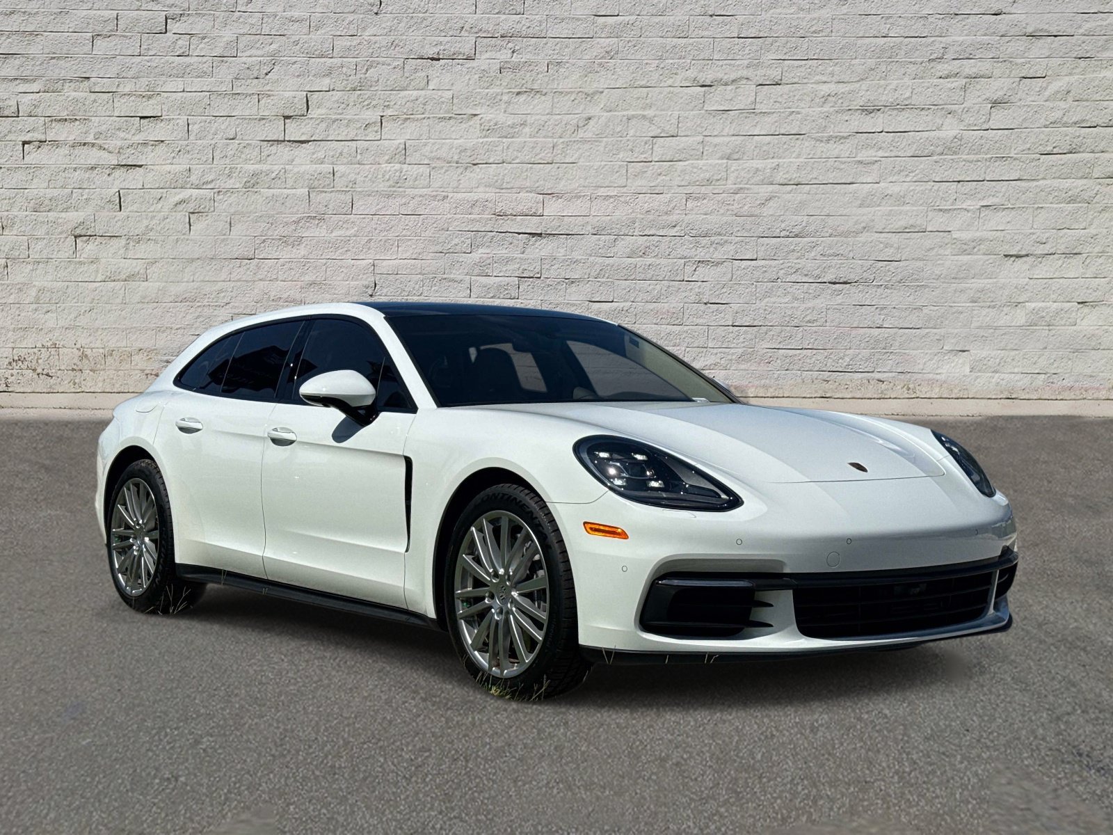 Used 2018 Porsche Panamera 4 AWD/4WD image 6