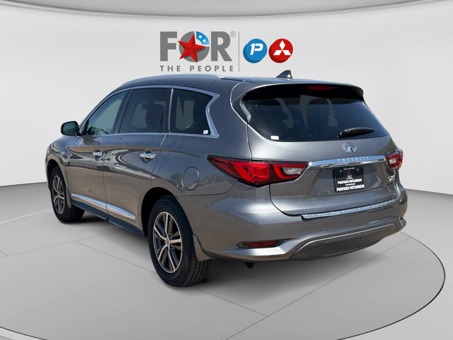 Used 2018 INFINITI QX60 FWD w/ Premium Package image 3