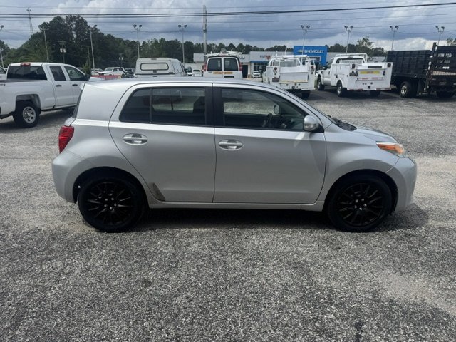 Used 2009 Scion xD FWD image 2