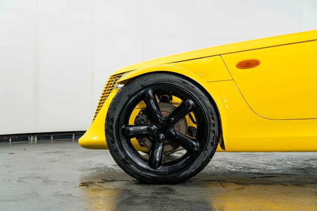 Used 2002 Chrysler Prowler image 12