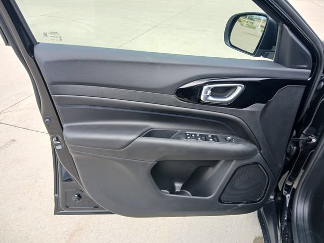 New 2026 Jeep Compass Latitude AWD/4WD image 11
