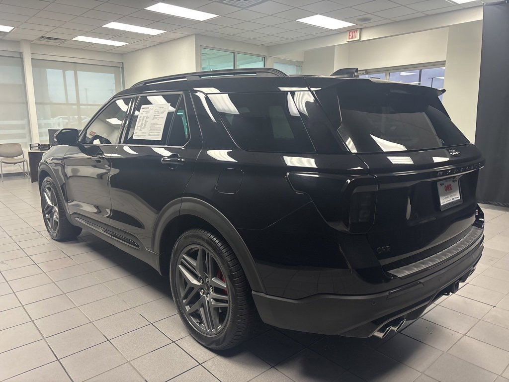 Used 2025 Ford Explorer ST w/ Sun And Sound Package image 8