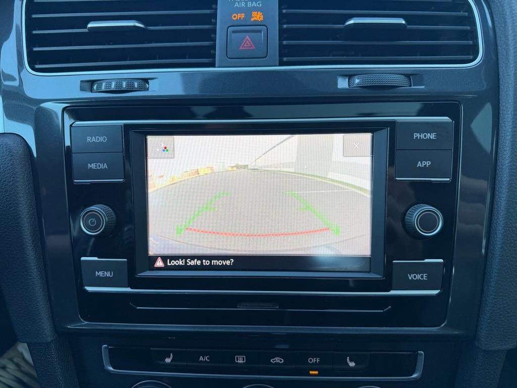 Used 2020 Volkswagen Golf 4-Door image 34