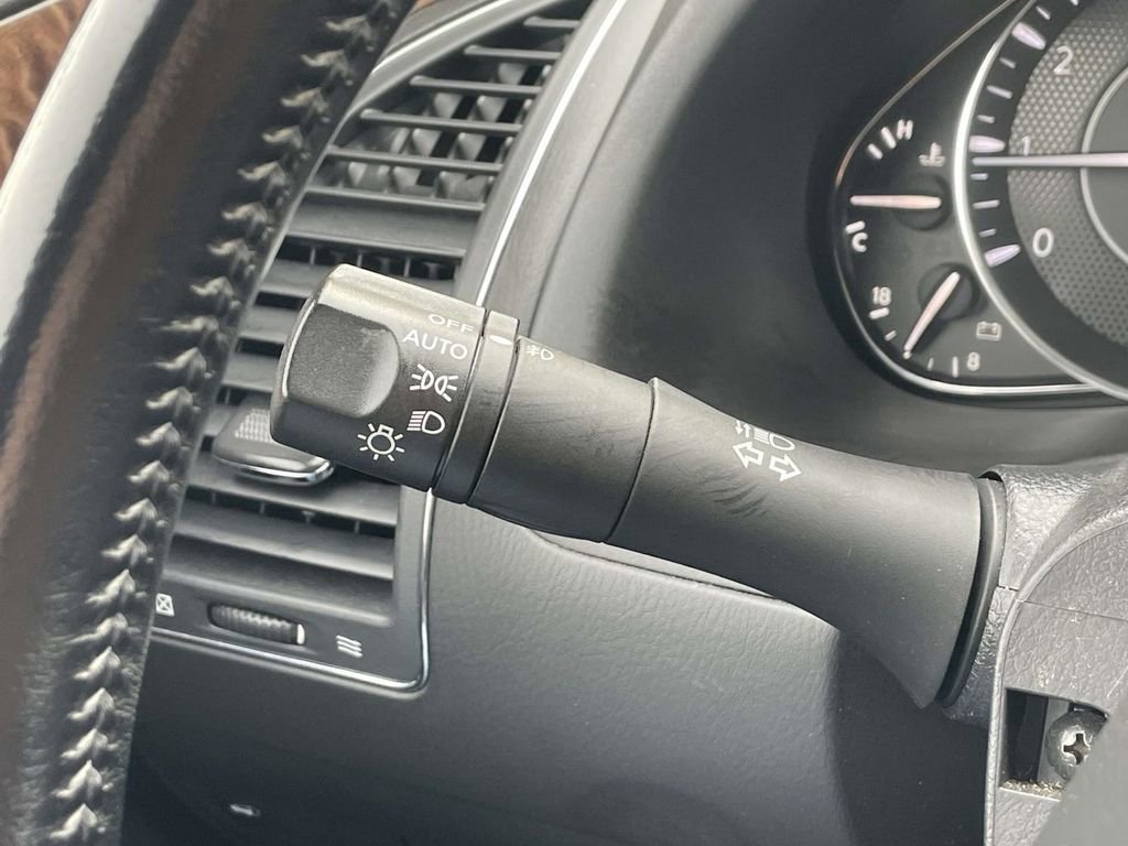 Used 2020 Nissan Armada SL w/ Premium Package image 32