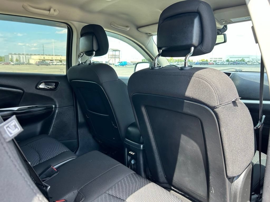 Used 2015 Dodge Journey SXT w/ Flexible Seating Group FWD image 15