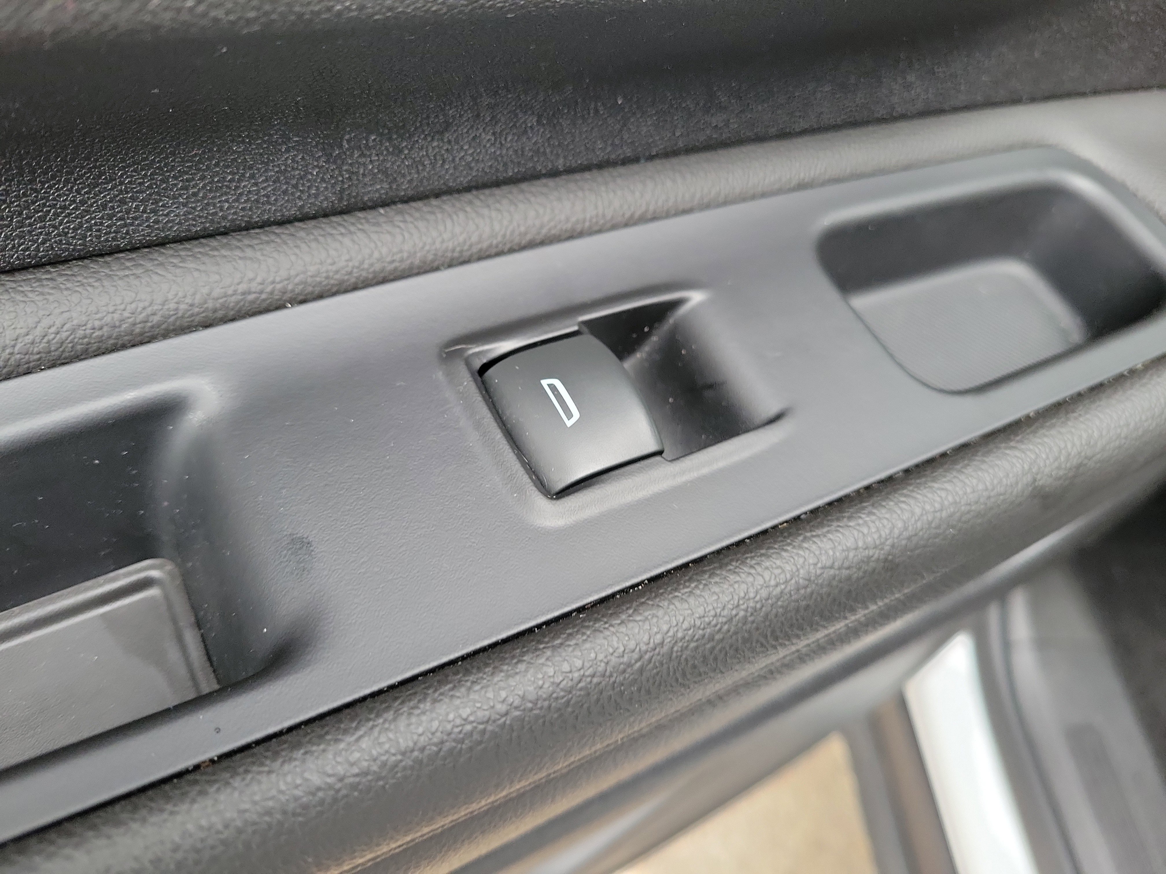 Used 2020 GMC Terrain SLT image 15