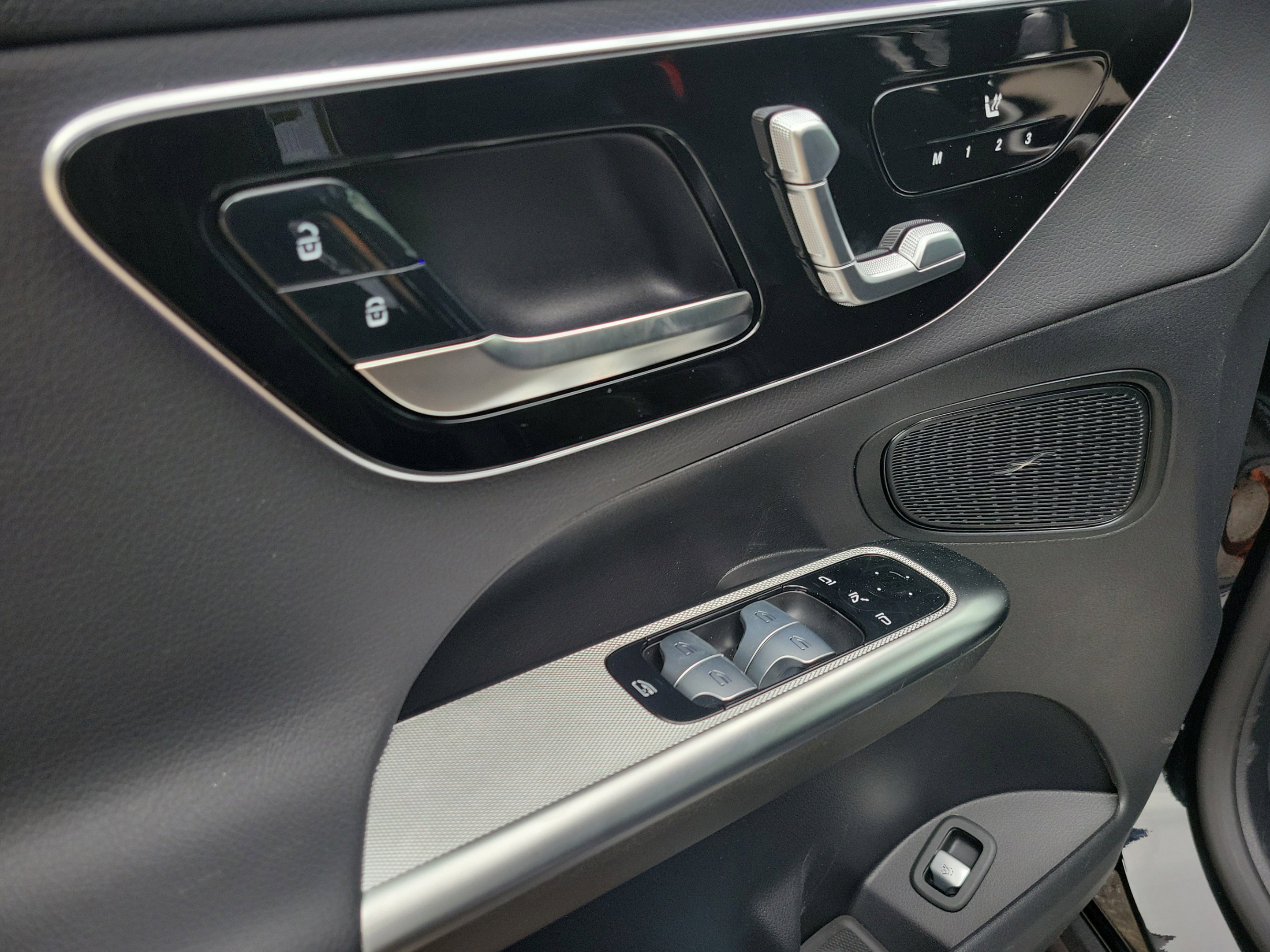 Certified 2026 Mercedes-Benz GLC 300 image 18