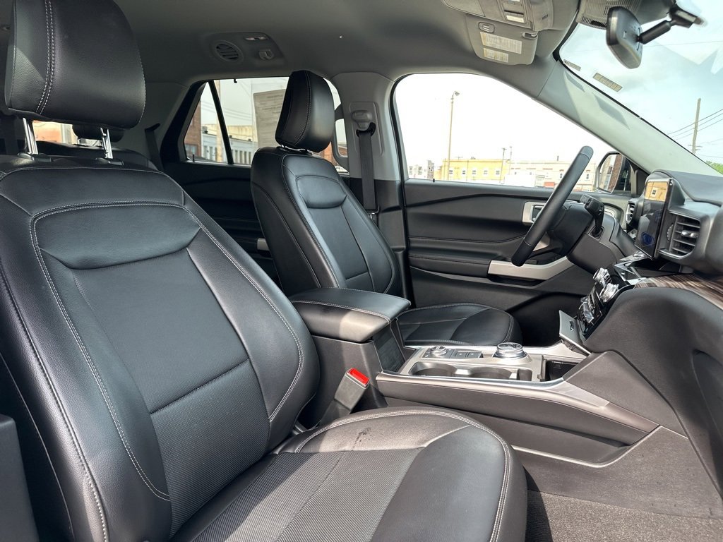 Used 2024 Ford Explorer Limited image 20