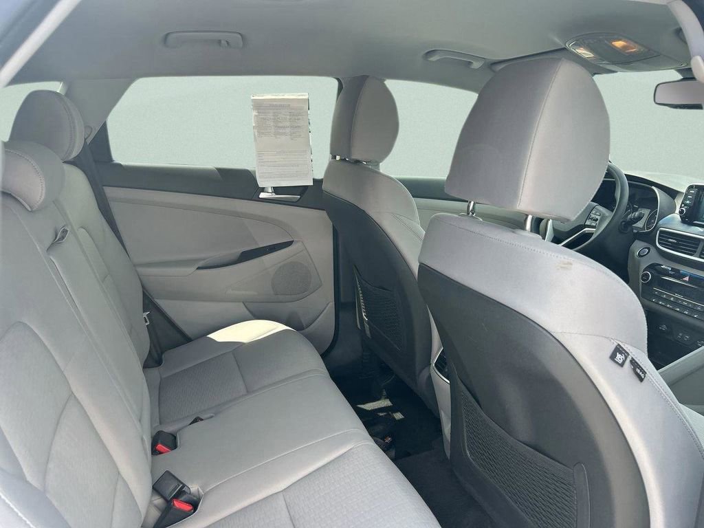 Used 2019 Hyundai Santa Fe SE FWD image 19
