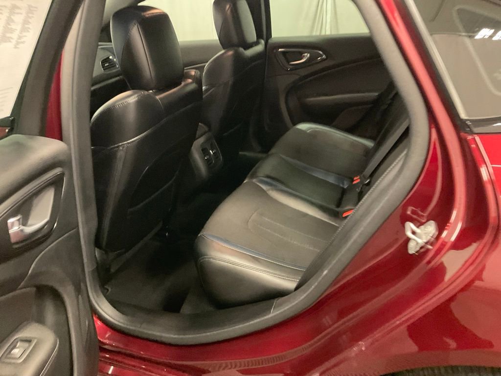 Used 2015 Chrysler 200 S w/ Navigation & Sound Group I image 30