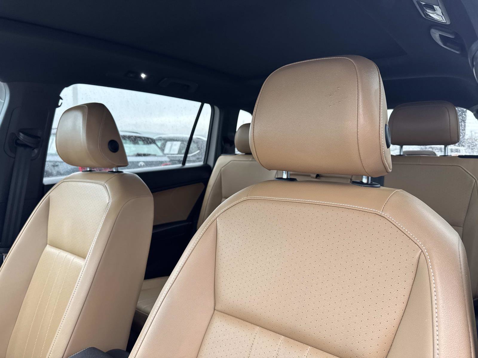 Certified 2022 Volkswagen Tiguan SE R-Line image 23