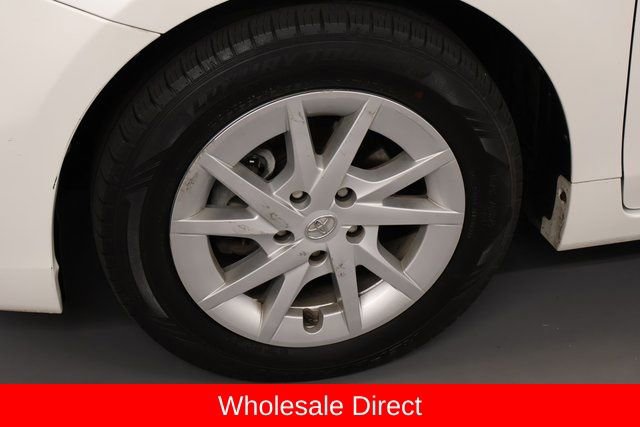 Used 2014 Toyota Prius V Two image 7