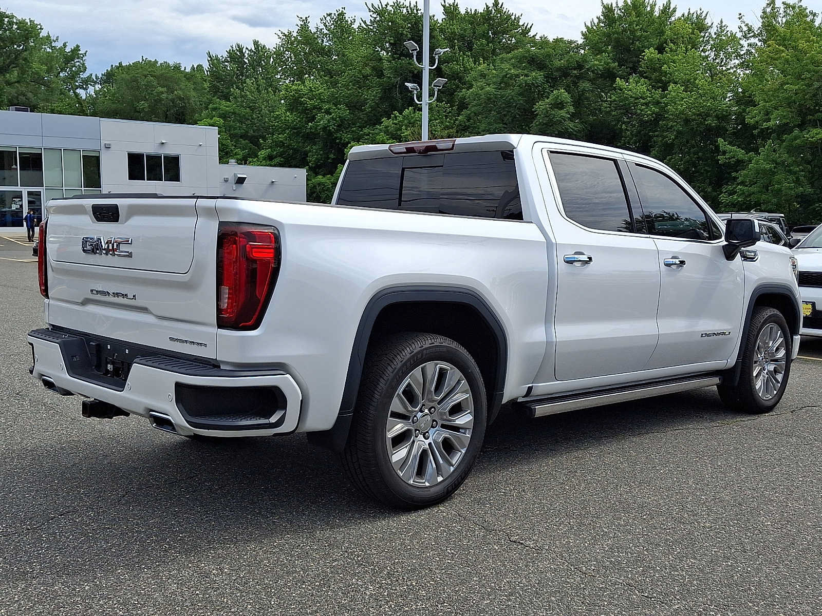 Used 2021 GMC Sierra 1500 Denali w/ Denali Ultimate Package AWD/4WD image 6