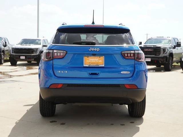 Certified 2023 Jeep Compass Latitude AWD/4WD image 8