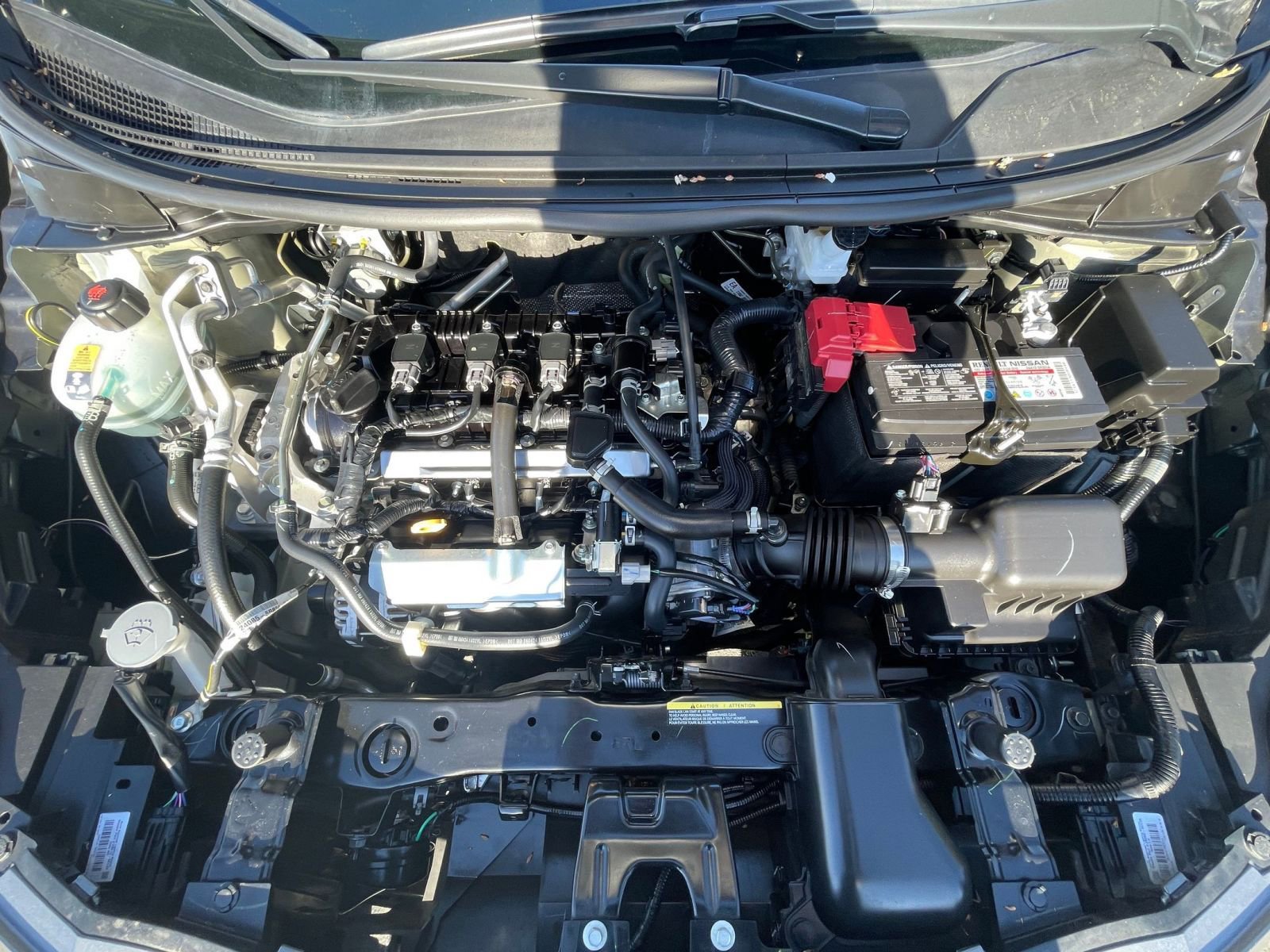 Used 2025 Nissan Versa SV w/ Trunk Package image 30