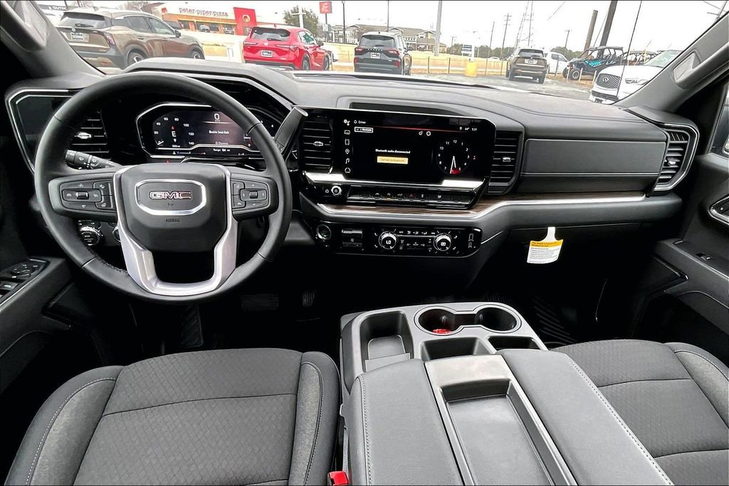 Used 2025 GMC Sierra 1500 Elevation image 18