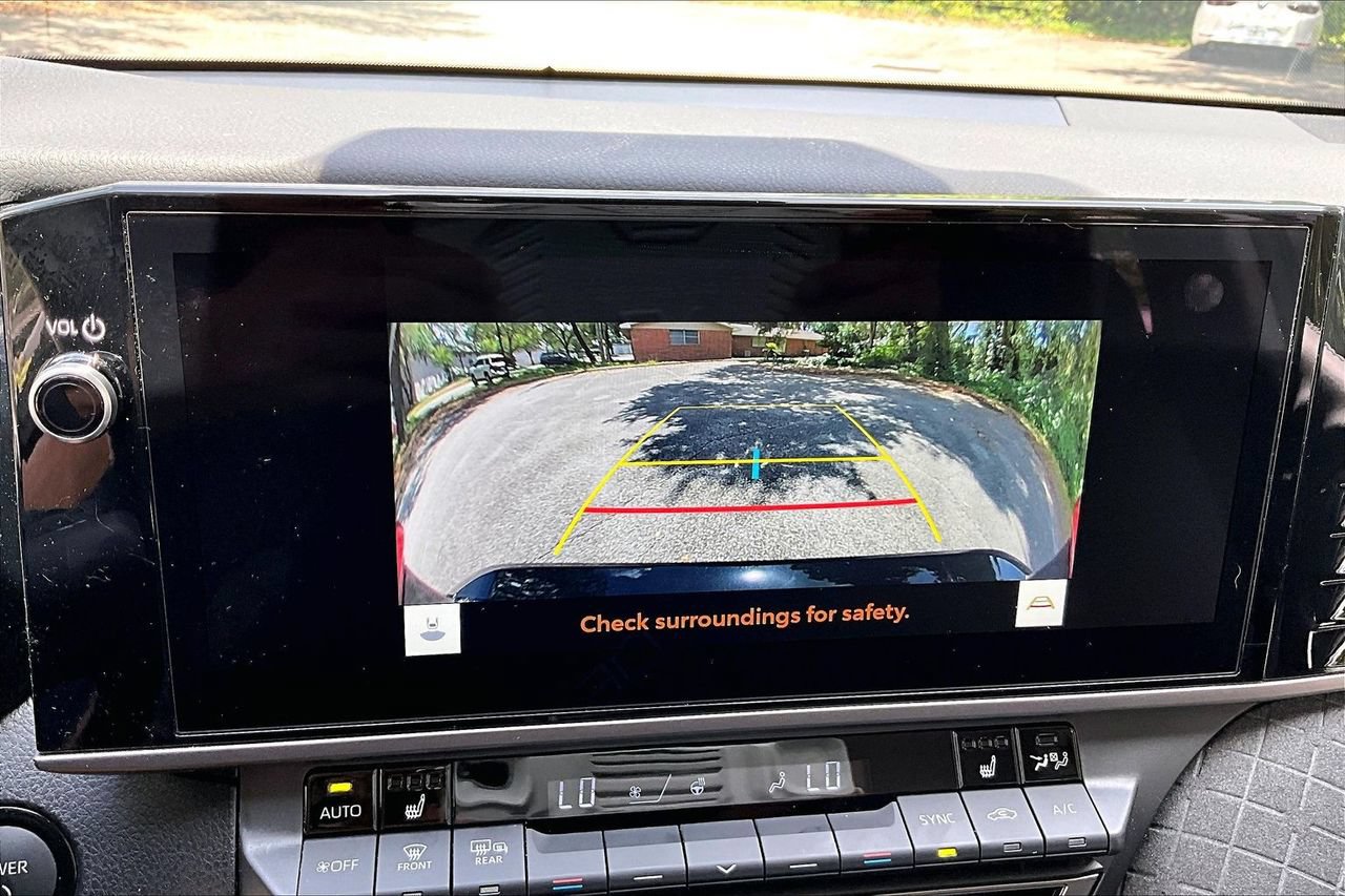Used 2025 Toyota Camry XLE FWD image 13