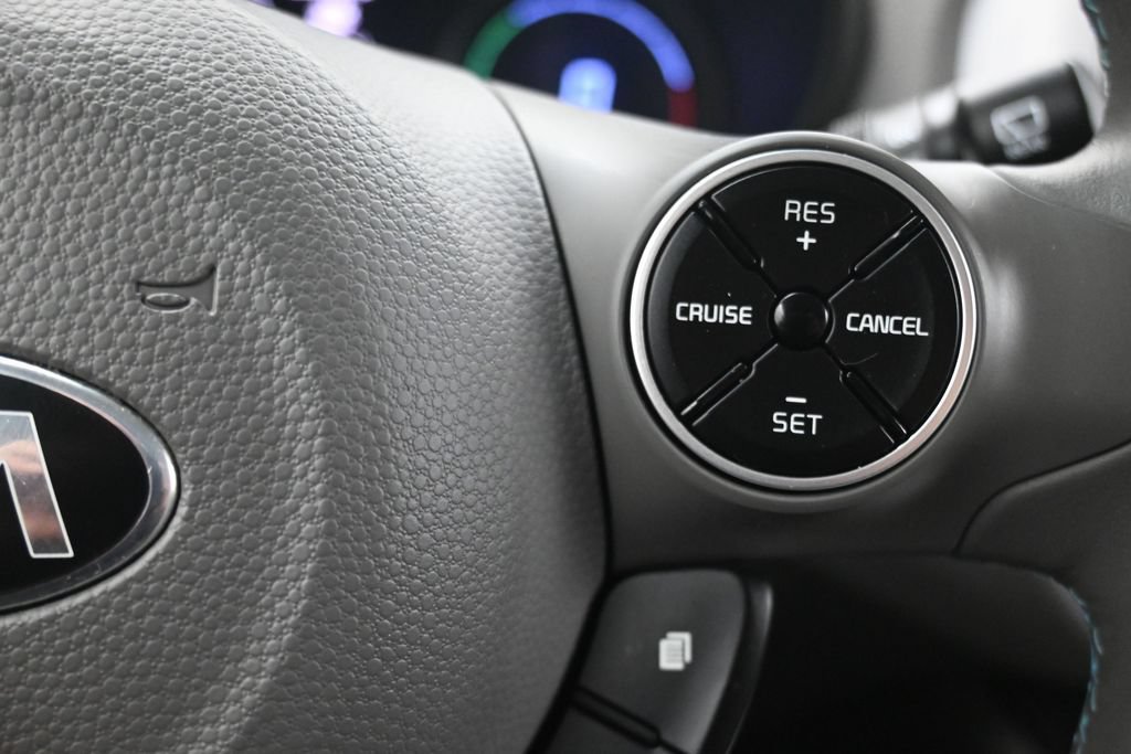 Used 2016 Kia Soul EV + FWD image 22