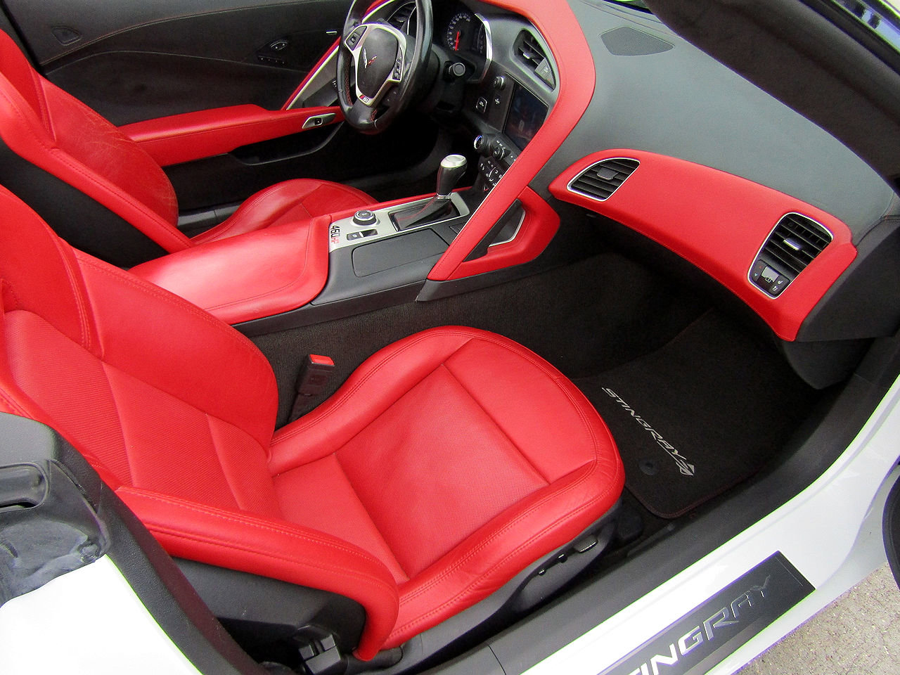 Used 2014 Chevrolet Corvette Stingray Convertible w/ 3LT Preferred Equipment Group RWD image 12