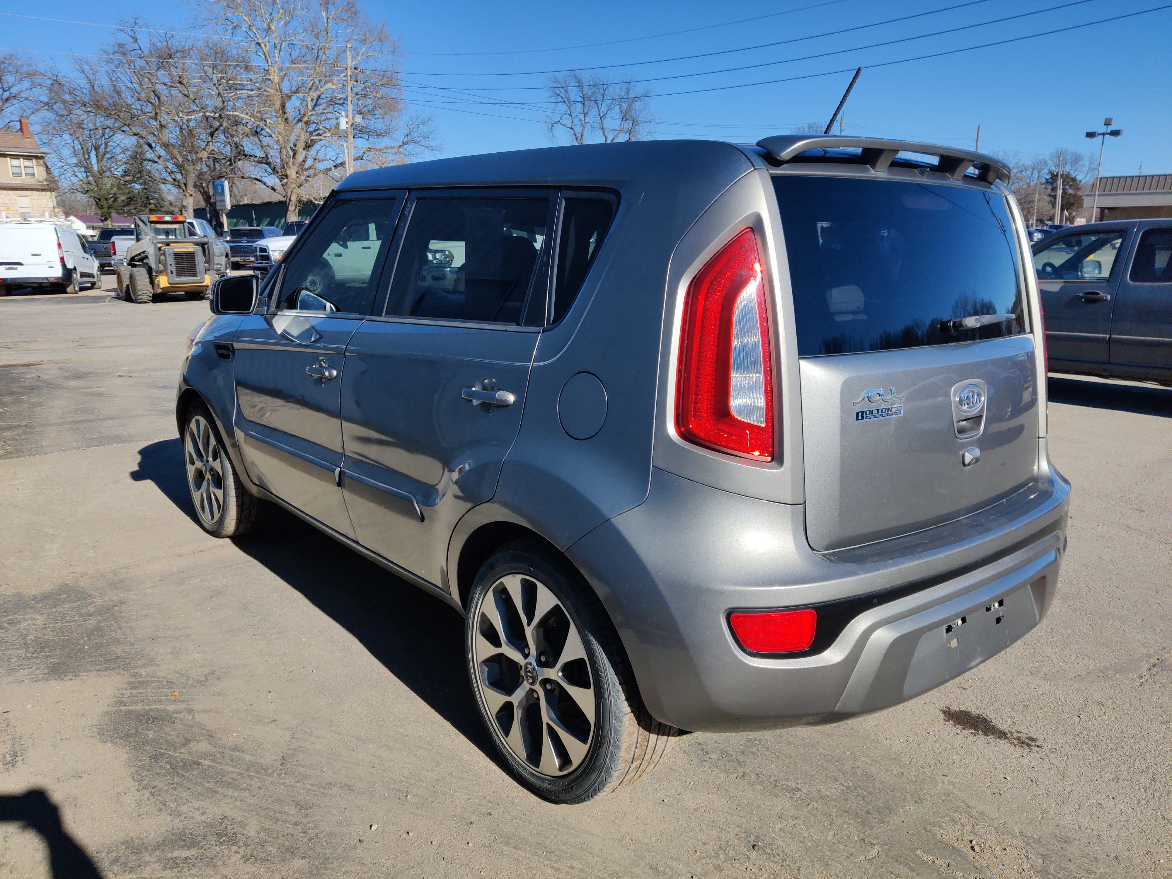 Used 2012 Kia Soul ! w/ Premium Pkg image 11