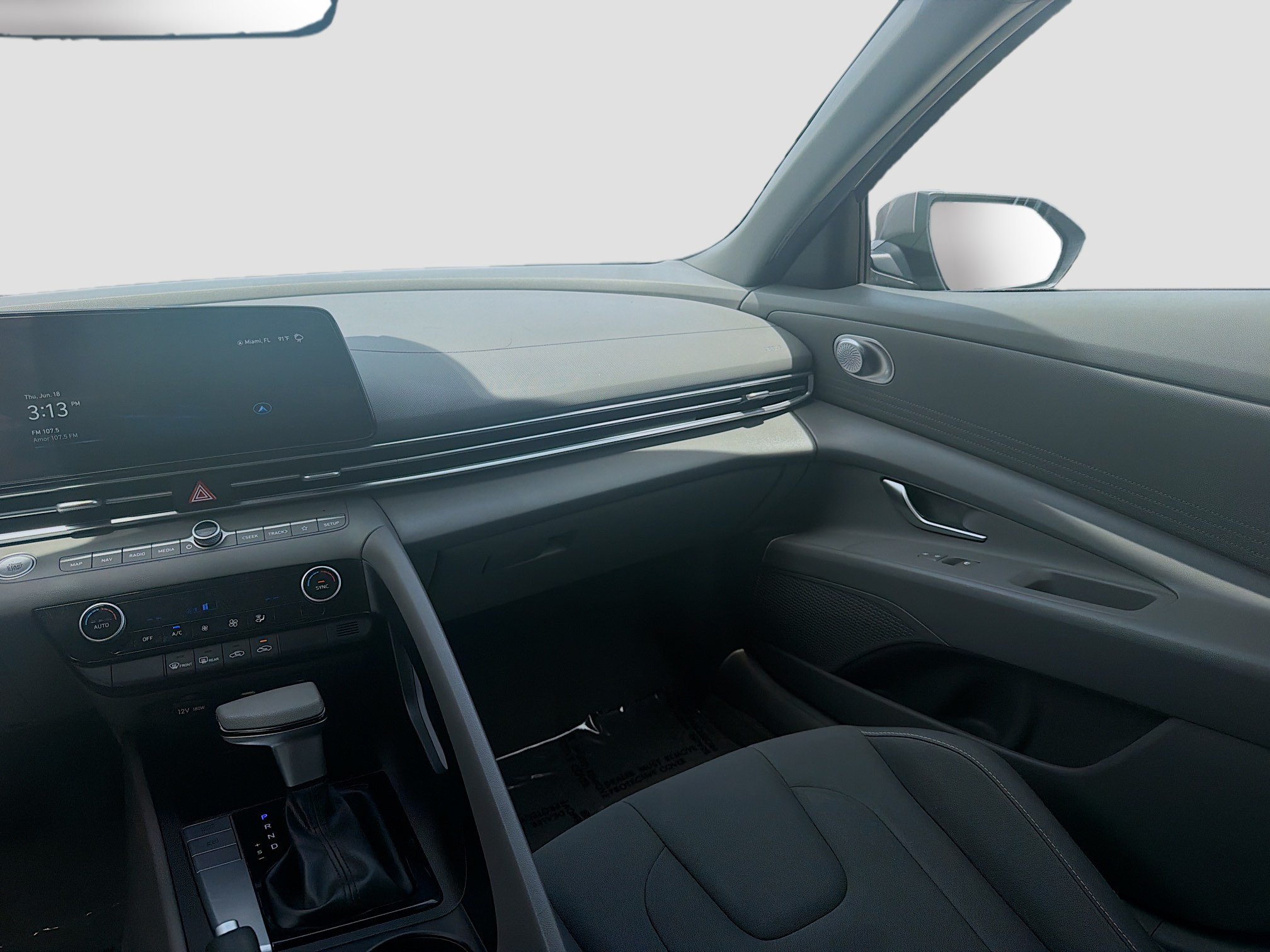 Used 2024 Hyundai Elantra SEL FWD image 19