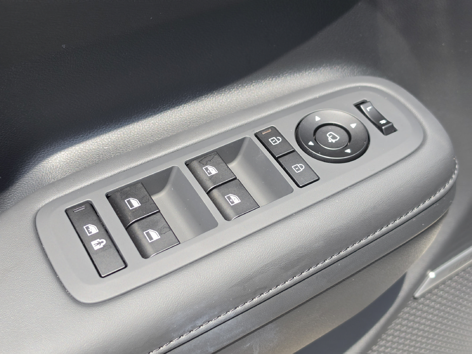 New 2026 Hyundai Santa Fe Limited FWD image 21