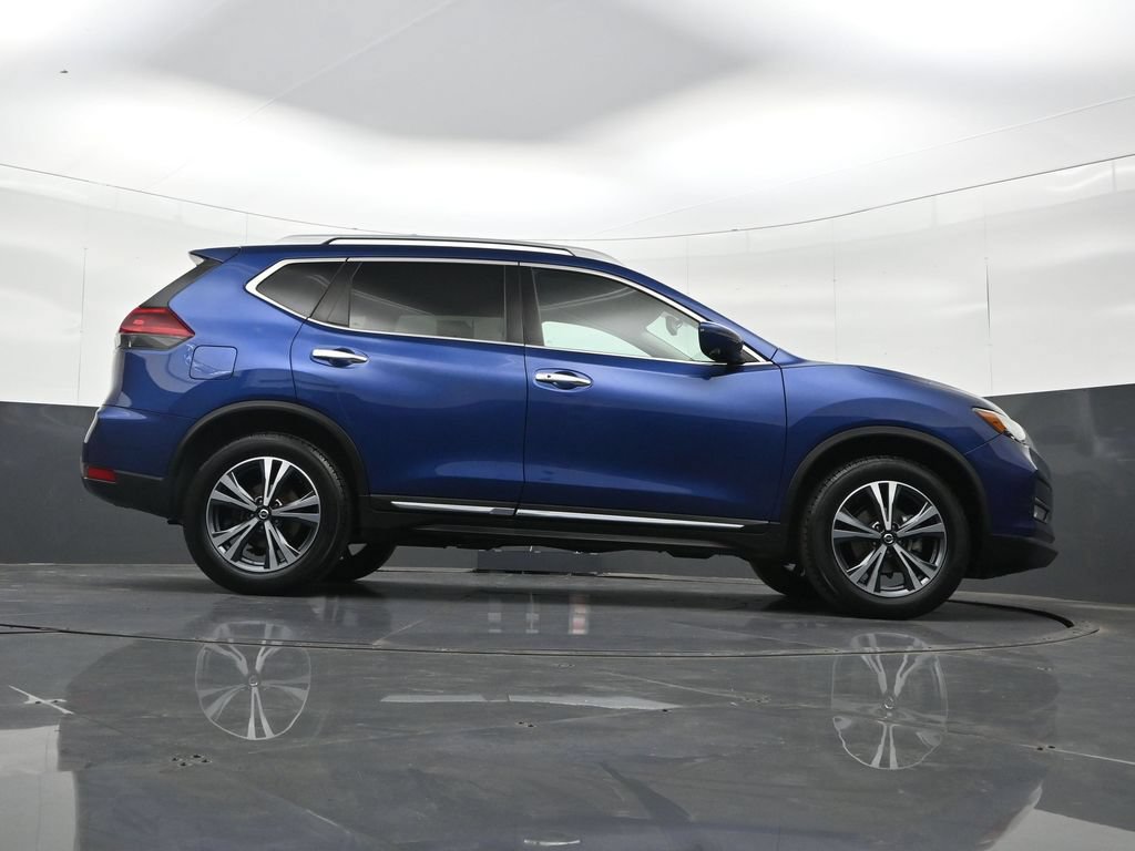 Used 2018 Nissan Rogue SL w/ Premium Package AWD/4WD image 35