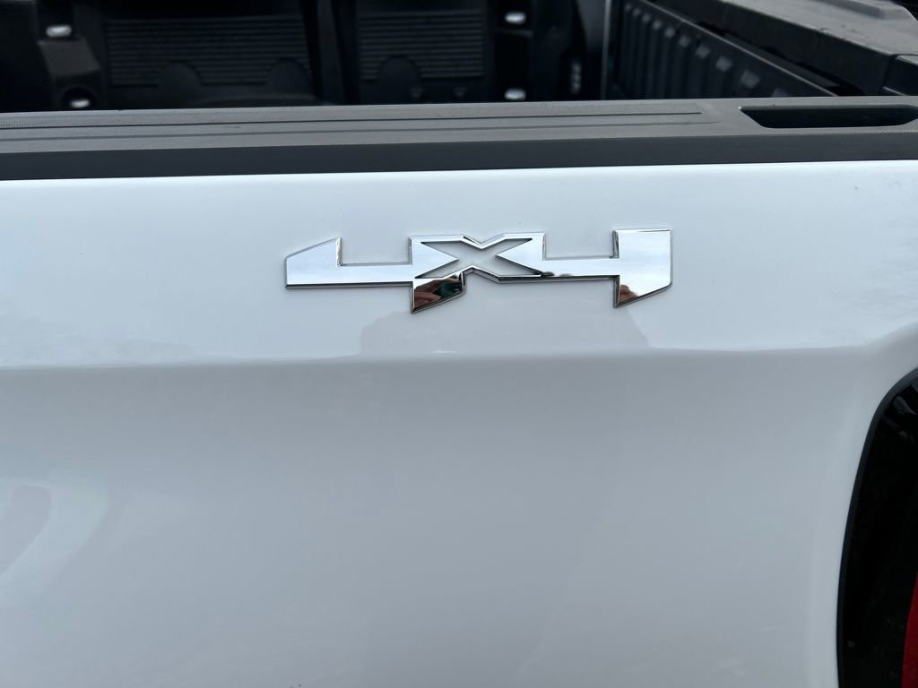 Used 2024 GMC Sierra 1500 SLT image 12