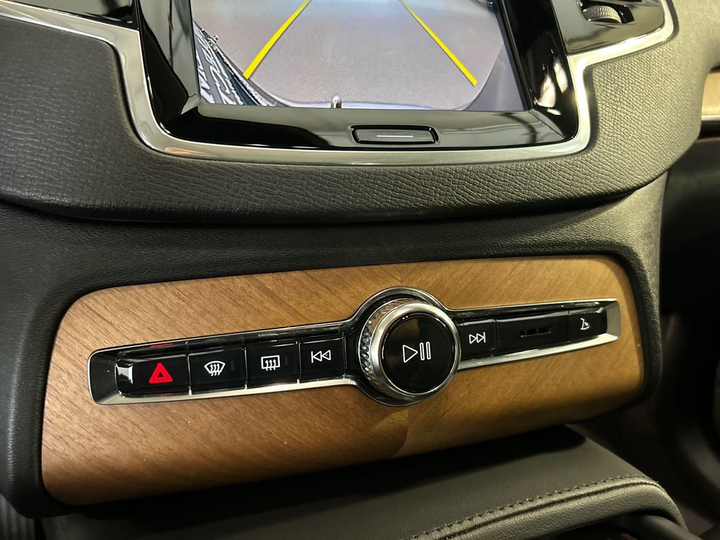 Certified 2023 Volvo XC90 B6 Plus w/ Protection Package Premier image 18