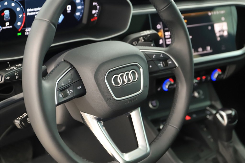 Certified 2024 Audi Q3 2.0T Premium Plus image 16