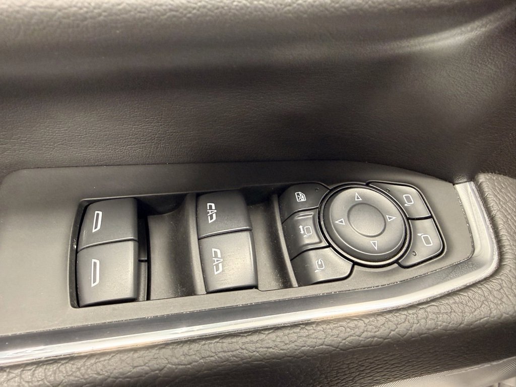 Used 2024 GMC Sierra 3500 Denali w/ Denali Reserve Package image 30