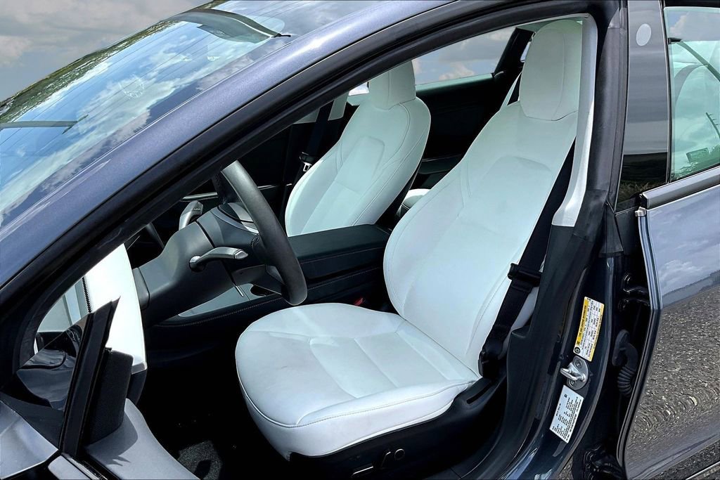 Used 2023 Tesla Model 3 Standard Range RWD image 18