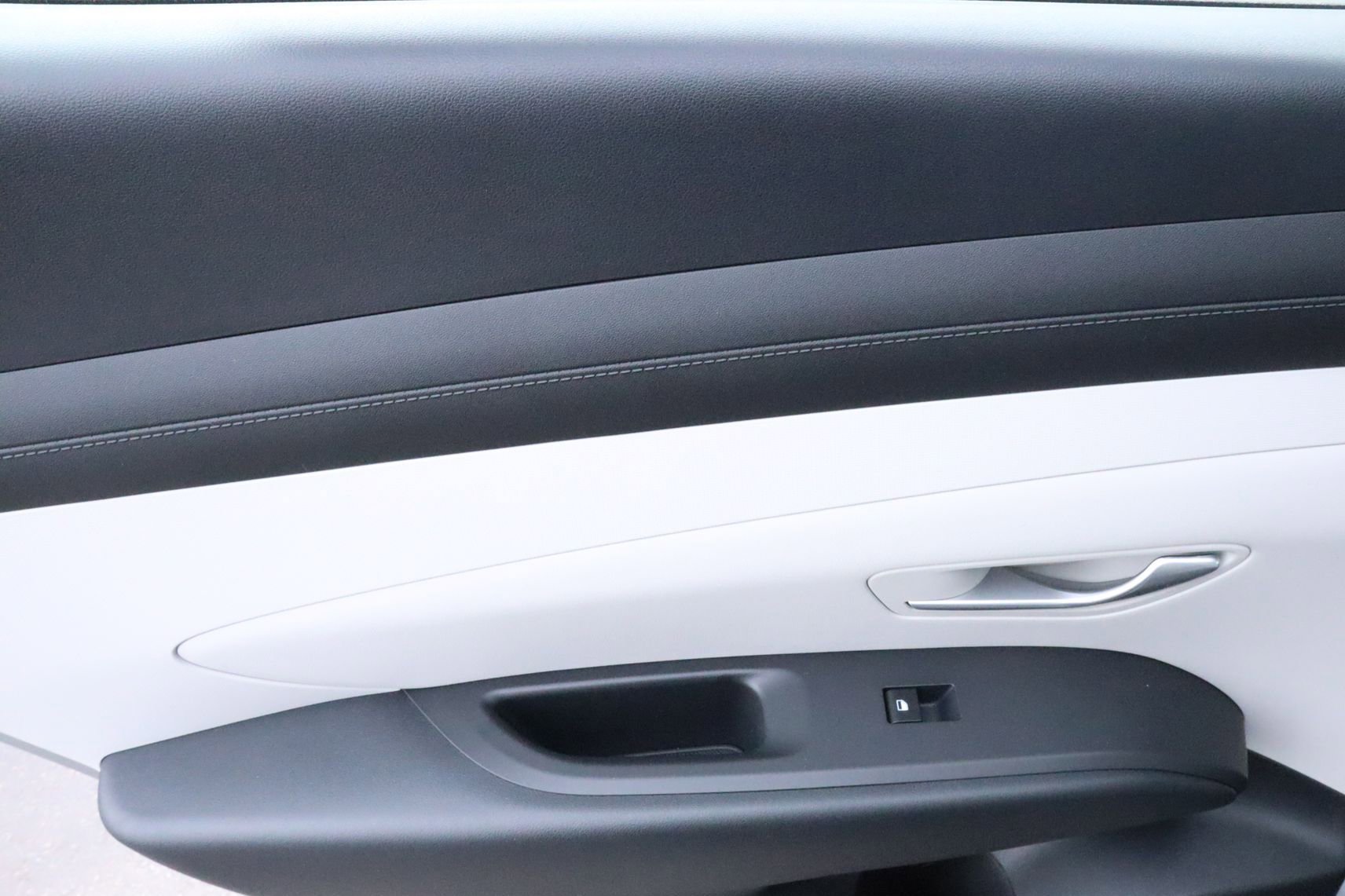 New 2026 Hyundai Tucson Blue SE image 20