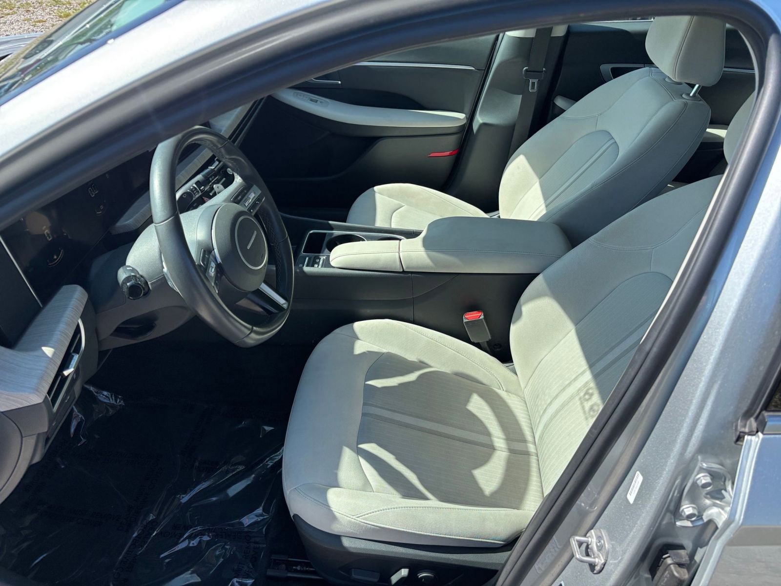 Used 2025 Hyundai Sonata SEL FWD image 28