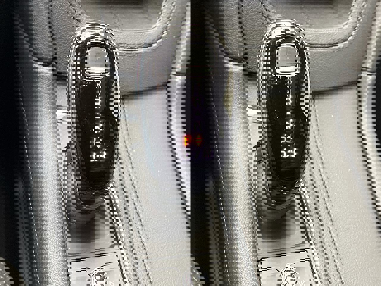 Certified 2025 Cadillac XT5 Premium Luxury image 26