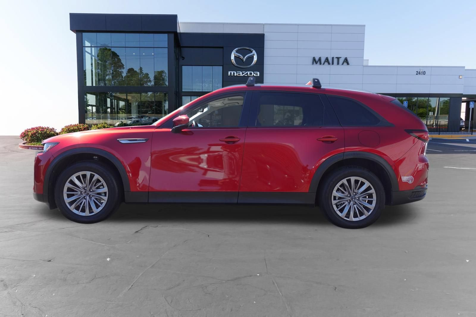 Certified 2024 MAZDA CX-90 Plug-In Hybrid w/ Preferred AWD/4WD image 8